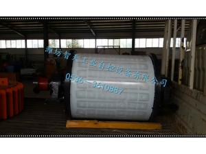 CTZ系列中場強永磁滾筒（分半磁和全磁兩種磁系結構）多用于對粉狀、顆粒狀、小塊狀物料的凈化處理，或對鐵質的回收利用。