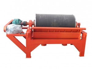 CTS、CTN、CTB系列永磁筒式磁選機磁場分旋轉(zhuǎn)式、固定式兩種機構(gòu)。