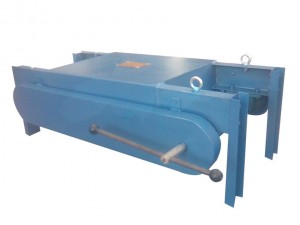 RCYP系列手動永磁除鐵器是由高性能永磁磁芯、卸鐵鏈條及鏈條護罩共同組成的手動清鐵除鐵器，與各式輸送機配套使用。